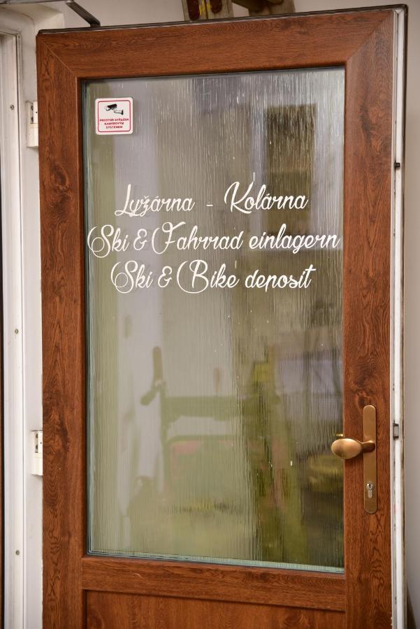 Pension U Krbu Mikulov v Krusnych Horach Exteriör bild